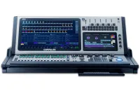 COMPULITE VIBE SYSTEM Встроенные мульти-тач дисплеи 21.5” и 11.6” Full HD. Длина: 977мм. Ширина: 436мм. Высота (закрытый): 155мм. Высота (открытый): 458мм. Вес: 26.7кг. 15 индивидуальных назначаемых моторизированный фейдеров. 35 индивидуальных назначаемых