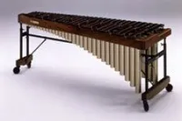 Yamaha YM-4600A  маримба 4 1/3 октавы, A-c4, палисандр, A=442Hz, пневматическая регулировка высоты