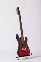 Pierre Cesar MEC9731 RDSG электрогитара, 6 струн, мензура 648 мм, корпус Stratocuster и гриф из твердого дерева, накладка грифа палисандр, звукосниматели HSH, цвет RDS Gloss красный глянцевый. Китай