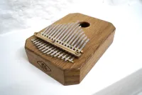 KL-B-A15OMOG-C Калимба альта 15 Middle Eastern, восьмигранник, дуб, глянцевая, Kalimba LAB