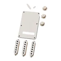 FENDER STRAT ACCESSORY KIT набор для гитар STRAT: ручки рег., корпуса з/снимателей, ручки рычага и перекл. (белый)