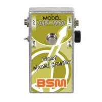 BSM Sign. Treble Booster AP-WA гитарный бустер, звучание Andy Powell середины 70-х годов, усиление до 4 В, питание 9 В/260 мкА, Treble Booster