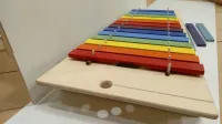 SSM1-С Металлофон сопрано 13+3 нот, С2-A3, на резонаторе, цветные пластины, Sinkopa