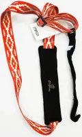 Classical guitar strap Magma MPC09 - Classical guitar strap in Pampa pattern woven polypropylene with leather lining and hook on one side. Red color