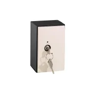 ETC UH11K00 1 Gang Key Switch Latching Electronics Assembly Модуль станции с замком (ключ достается в обоих положениях) серии HERITAGE для управления в системах ETC PARADIGM. Типоразмер 1 Gang. Используется с лицевой панелью (поставляется отдельно). Монта