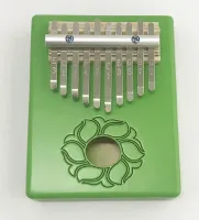 Мозеръ kmkr-1gr  калимба средняя piastra, из резонансной сосны, 10 язычков