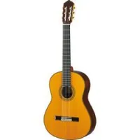 Yamaha GC42C  классическая гитара, верхняя дека массив западный кедра, 4/4, 6 струн, ручная работа
