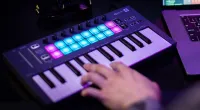 NOVATION FLkey Mini Миди-контроллер для FL Studio 25 клавиш (ДЕМО)