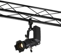 Source Four Mini LED Portable, 3000K, Euro connector, Black (Fixture Body with Shutter Barrel Only)  Модель для подвеса на стубцину Source Four Mini LED без линзового тубуса с кашетирующими шторками