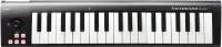 MIDI клавиатура [110105A2010] Icon [iKeyboard 4 Mini] 37 velocity-sensitive мини-клавиш фортепианного типа, комбинированный джойстик высоты тона и модуляции, кнопки переключения октав, транспонирования, сустейна и арпеджиатора, MID выход, USB-B