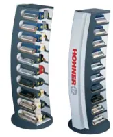 MZ2600 HARP DEPOT Витрина для губных гармошек Hohner