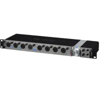 Zoom UAC-8 - цифровой USB 3.0 аудиоинтерфейс, 8 каналов