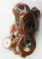 Alto saxophone pads Artemis PADS-AS - Alto saxophone pad set in dark water-repellent leather with convex chrome resonator and rivet