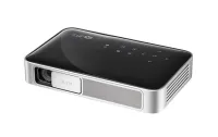 Полное наименование: Мультимедийный ультрапортативный LED-проектор Vivitek Qumi Q38-BK (DLP, Full HD, 600 ANSI Lm, 10000:1, 1.2:1,  HDMI, Audio-Out (Mini-Jack), USB A (x2), SD (microSD card slot), 30000 часов, 0,746 кг., 3D, цвет черный)