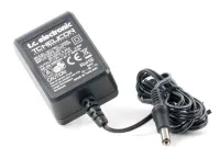 TC Helicon POWER PLUG 12 универсальный блок питания для гастролей, 12В/1А, сменные вилки для стран U