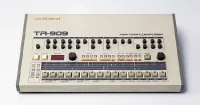Roland Tr-909