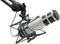 RODE Podcaster кардиоидный студийный USB-микрофон. 28мм динамический капсюль, AD разрешение 18бит /