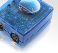 SLESA-U8. USB - DMX интерфейс для управления сценическим оборудованием, c помощью програмного обеспечения (ESA, ESA2), 512 каналов в автономном режиме Stand alone, 512 канала при работе с ПК, 255 сцен, 5-10В/300мА (DC), (блок питания в комплект не входит)