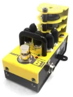 AMT ELECTRONICS B-Lead - Гитарный предусилитель
