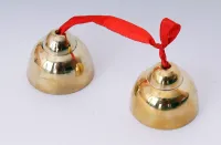 HB02 Колокольчики средние 2шт на шнурке Fleet