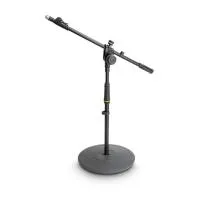 Gravity MS 2222 B - Короткая микрофонная стойка на утяжеленном круглом основании. Трубы микрофонной стойки сделаны из стали. Минимальная высота вертикальной основы: 480 мм. Максимальная высота вертикальной основы: 730 мм. Общая длина стойки в сложенном со