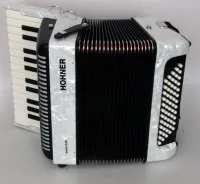 A1695 BRAVO II 60 White Аккордеон Hohner