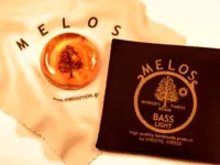 Double bass rosin Melos Light M2301 - Светлая твердая канифоль для контрабаса. Стандартный размер