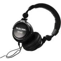 Tascam TH-02  Складные наушники динамические, закрытого типа, драйвер 50мм, 18-22000 Гц, 32 Ом, чувс