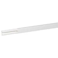 Мини-плинтус б/пер.32х12,5мм [030015] Legrand [DLPlus] - 1 отделение - длина 2,1 м - белый (L = 2 метра, цена за 1 метр)