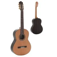 Admira a4 sale  классическая гитара, массив кедра, обечайка и нижняя дека - чёрное дерево