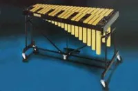 Yamaha YV-3710  вибрафон 3 октавы, f-f3, пластины из алюм. сплава с отделкой Gold mirror, A=442 Hz