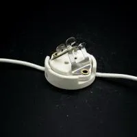 lampholder GY9.5 parts 2, ламподержатель керамический, с выводами (круглый) -