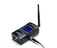 ETC CT-5903 Multiverse Node DMX transceiver 2.4GHz Приемник-передатчик цифрового сигнала. Принимает или передает 1 поток DMX / RDM. Передача/прием сигнала в диапазоне частоты 2,4 MHz. Вход/выход сигнала DMX. Одновременное использование до 16 передатчиков