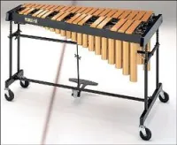 Yamaha YV-2700G  вибрафон 3 октавы, f-f3, пластины из алюм. сплава с отделкой Gold mirror, A=442 Hz