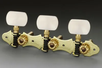 43137