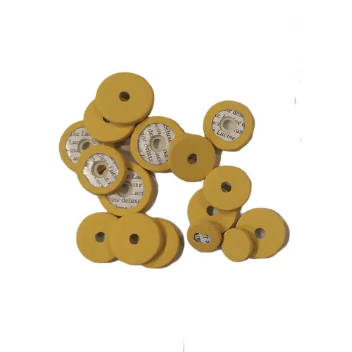 589900