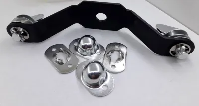 496933