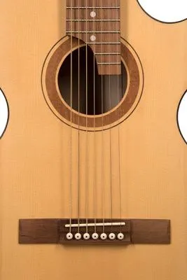 384723