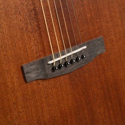 606857