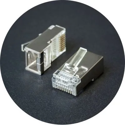 600597