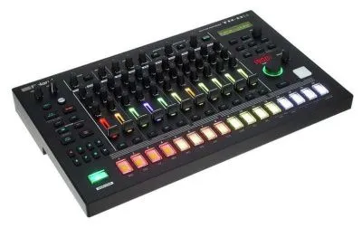 374720