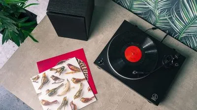 389039