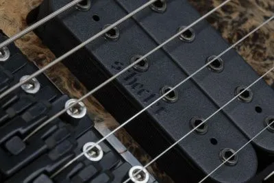 422570