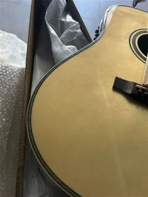 739810