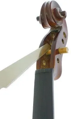 447910