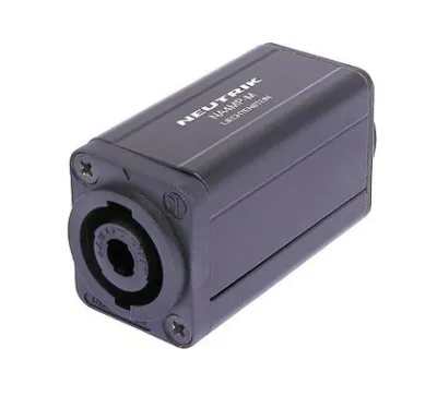 593300