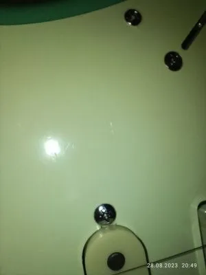 572598