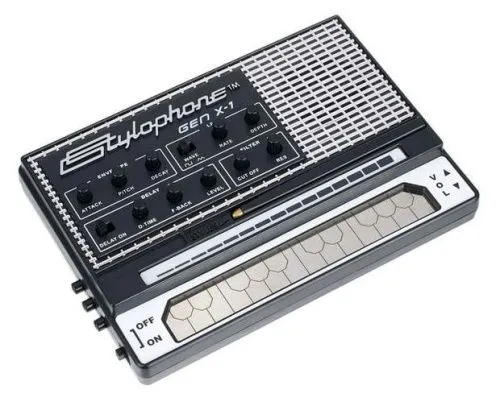 389030