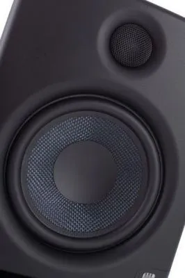 383648