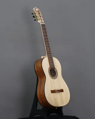 586017